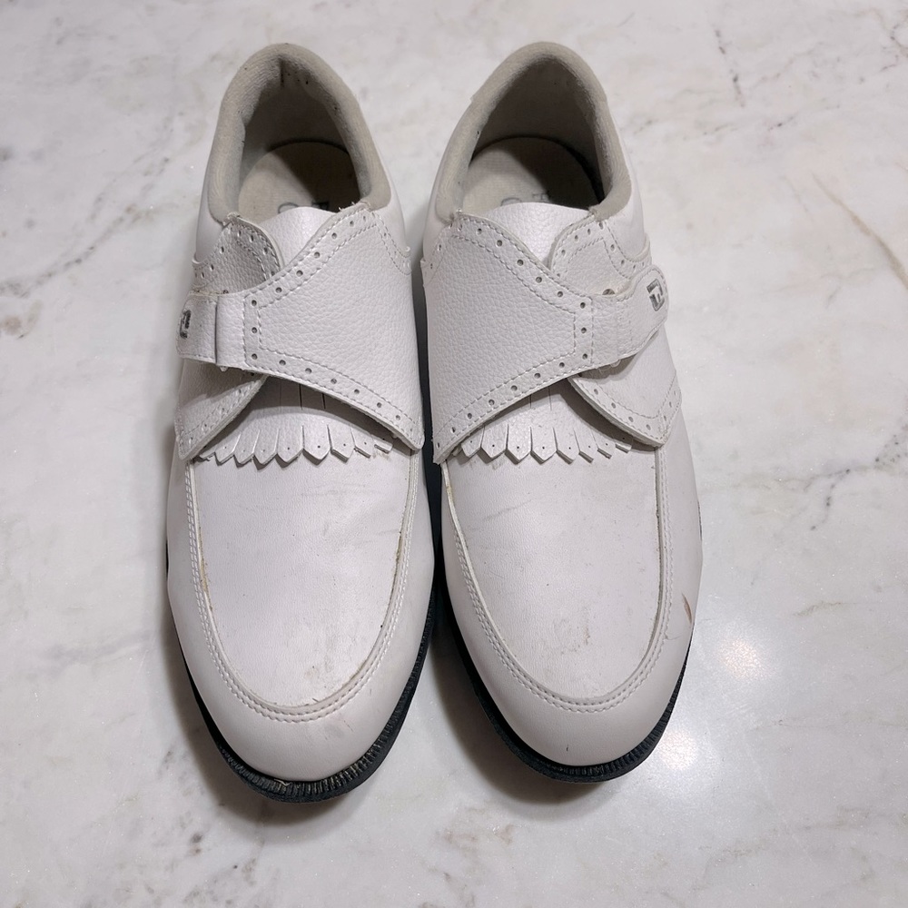 Used white women size 8.5 Footjoy Greenjoy Velcro golf shoes